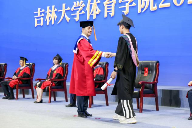 成人导航